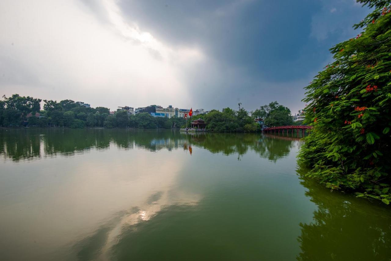 22Housing Hotel & Apartment 81 Linh Lang Ханой Екстер'єр фото