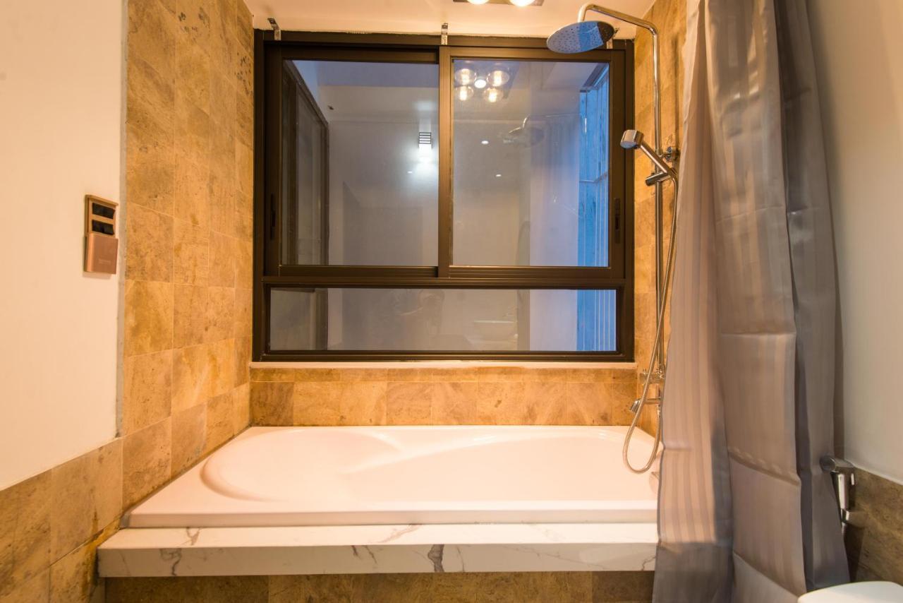 22Housing Hotel & Apartment 81 Linh Lang Ханой Екстер'єр фото