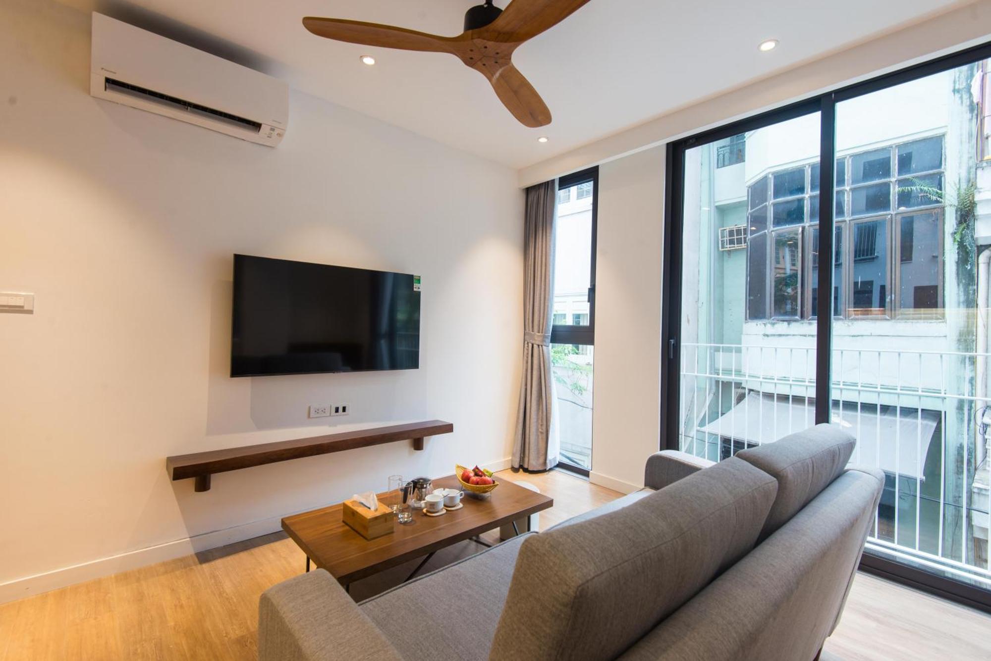 22Housing Hotel & Apartment 81 Linh Lang Ханой Екстер'єр фото